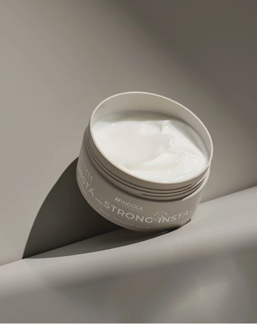 Indola Blonde Expert InstaStrong Treatment– Tratament Reparator Intens pentru Păr Blond Degradat, cu Tehnologie Hair-Bond și Fără Silicon