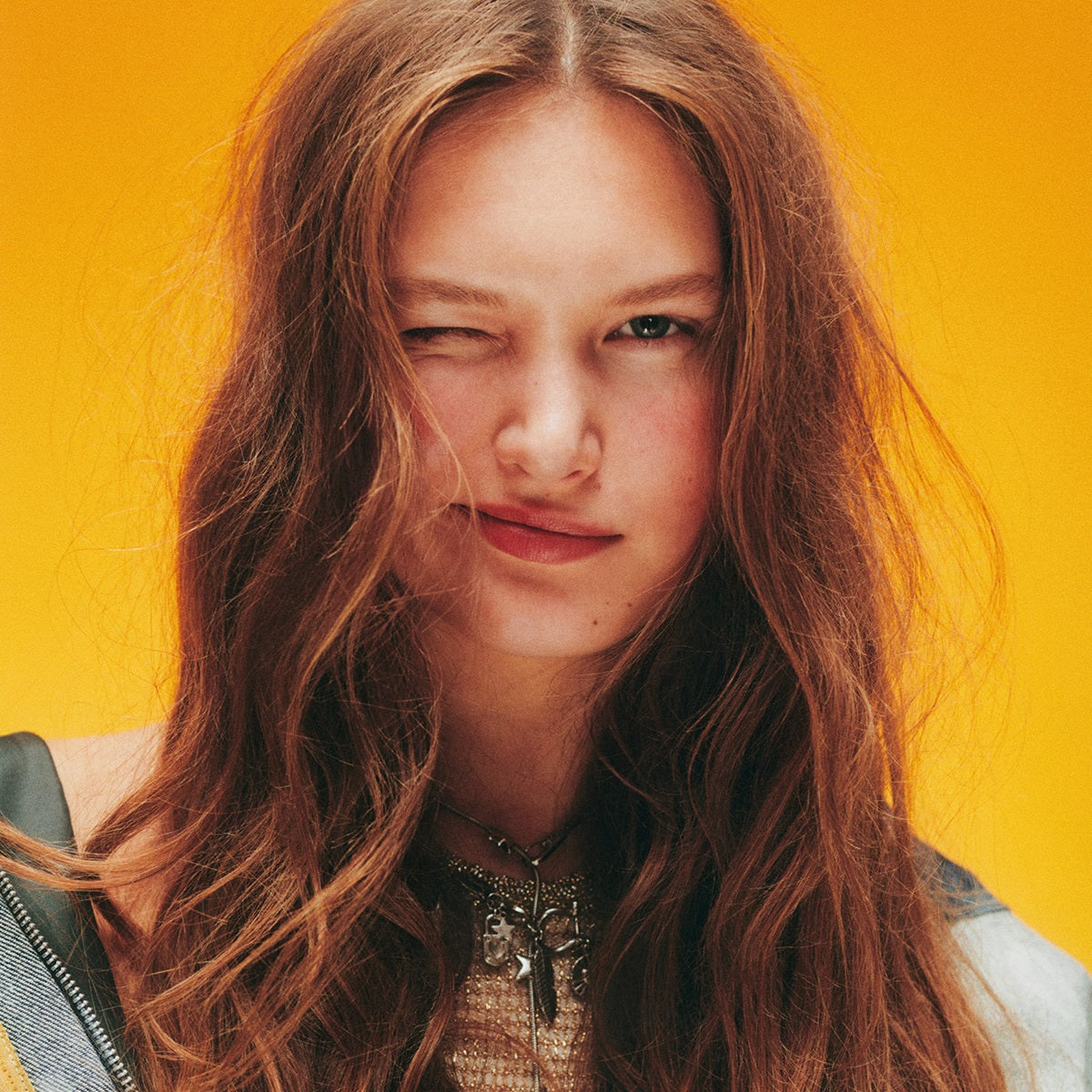 Fixativ cu Fixare Puternică Și Protecție Termică Schwarzkopf Professional Osis Freeze