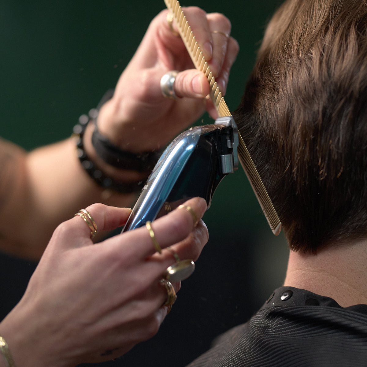 Wahl Super Taper X™ – Mașină de tuns profesională cu motor rotativ și lamă T-Shape, autonomie 100 min