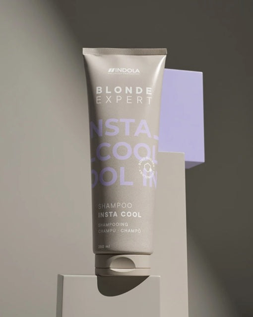 Indola Blonde Expert InstaCool Shampoo– Șampon Profesional pentru Neutralizarea Tonurilor Galbene, cu Pigmenți Mov și Tehnologie Hair-Bond