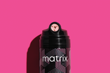Fixativ Profesional cu Uscare Rapidă Matrix Vavoom Triple Freeze Extra Dry – Fixare Maximă și Volum 300ml - Păr